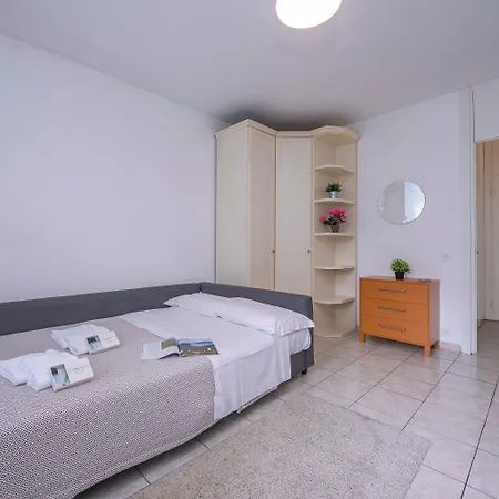 Palace For 3 In - Happy Apartment *